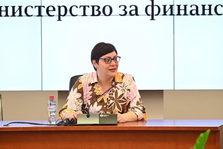 Димитриеска-Кочоска на средба со семејства на децата со церебрална парализа