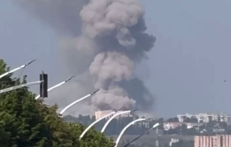 Украина изведе напади врз Луганск и Донецк – гори руската логистика