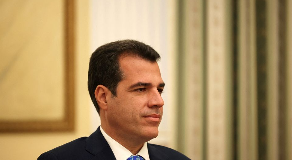 Новиот контроверзен грчки министер за миграции смета дека е во ред да се убиваат мигранти на граница