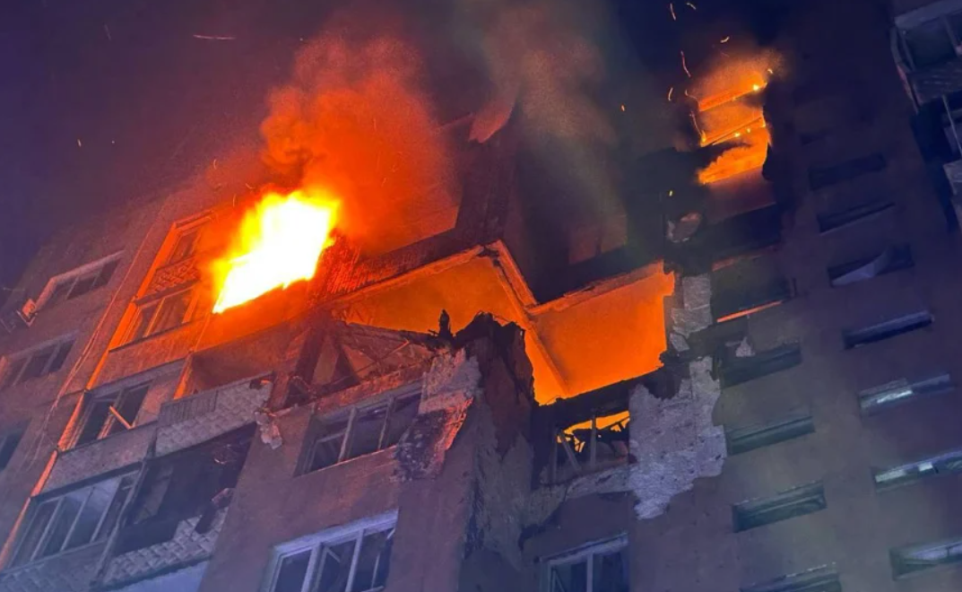 Руски напад врз станбена зграда во Одеса – повредени петмина, меѓу нив и деца