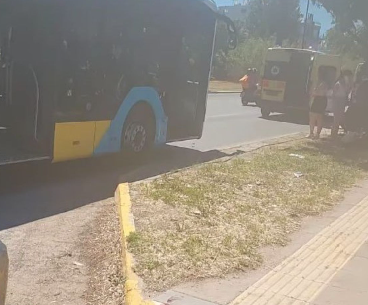 Судир на два автобуси во Атина: Повредени 32 лица, тројца потешко