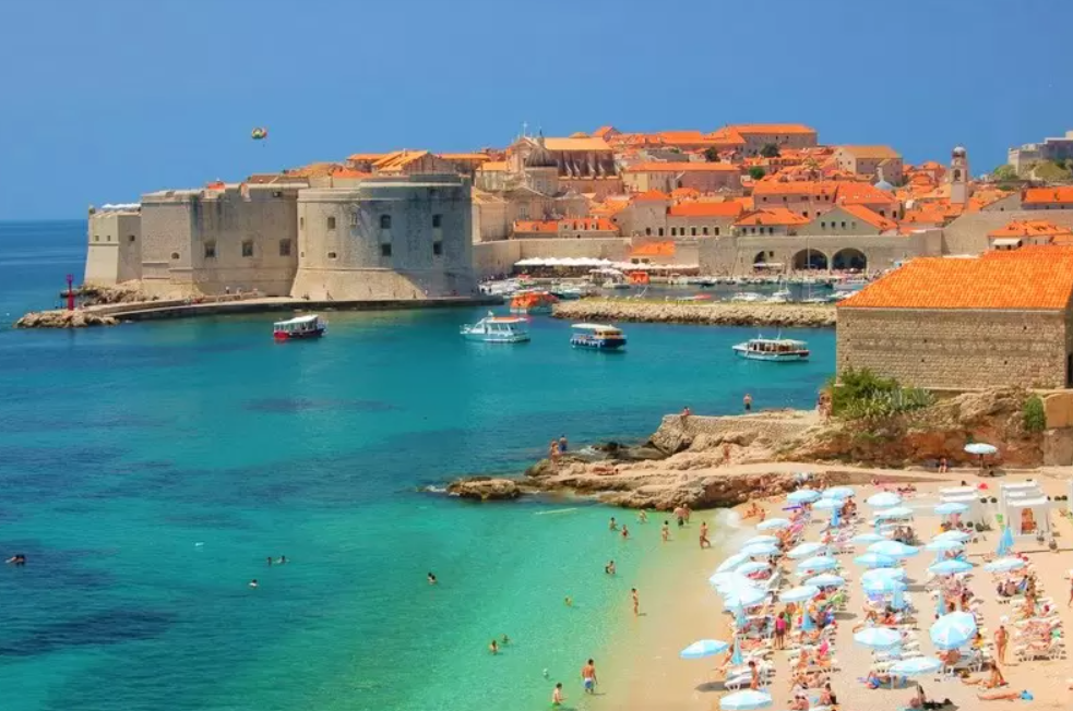 Дури и на туристите од Норвешка им е скапо – се повеќе туристи ја избегнуваат Хрватска