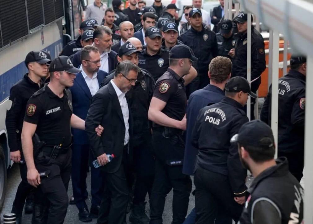 Нов удар за опозицијата: Тројца градоначалници паднаа поради организиран криминал