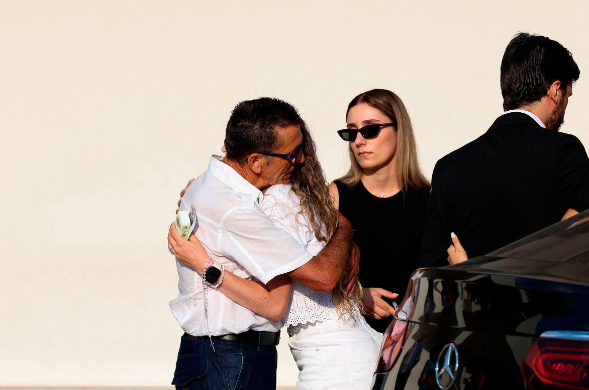 Сопругата на Диого Жота се појави на погребот во бело: Симболичен гест што ги расплака сите