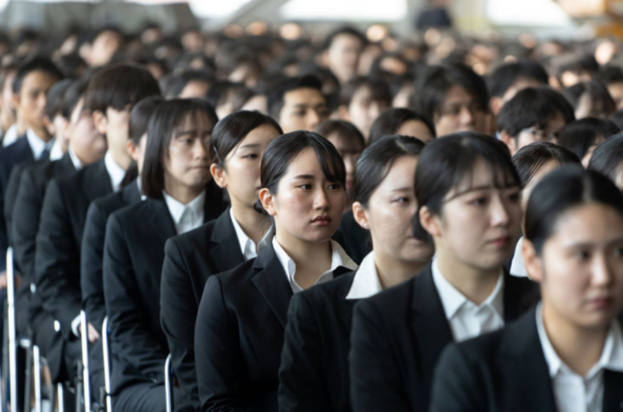 Јапонските компании меѓусебно се договорија да им ги покачат платите на работниците