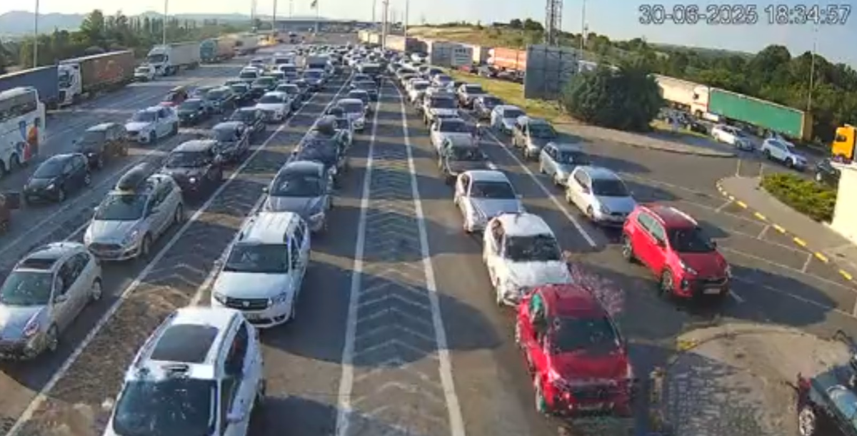 Важни информации за возачите во Македонија: Километарски колони на Табановце – еве колку време се чека за влез и излез