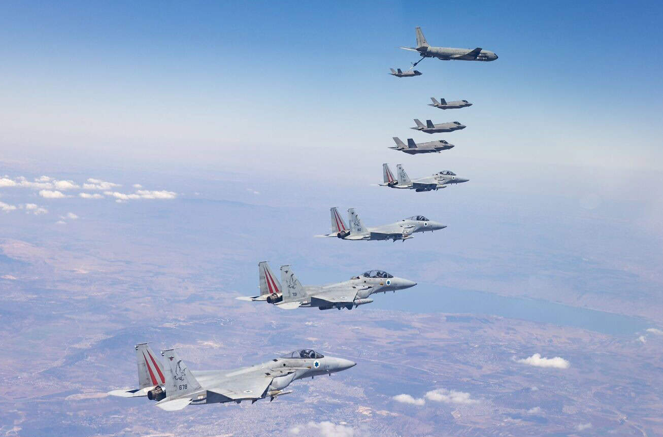 Армијата крена 20 борбени авиони – одмаздата започна уште рано наутро