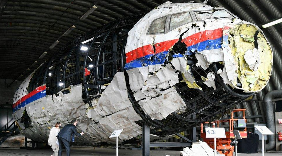 Австралија бара од Русија обештетување за уривањето на малезискиот авион MH17