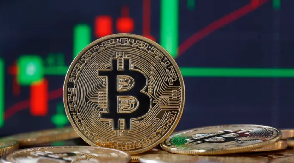 Вредноста на Биткоин за прв пат надмина 112.000 долари