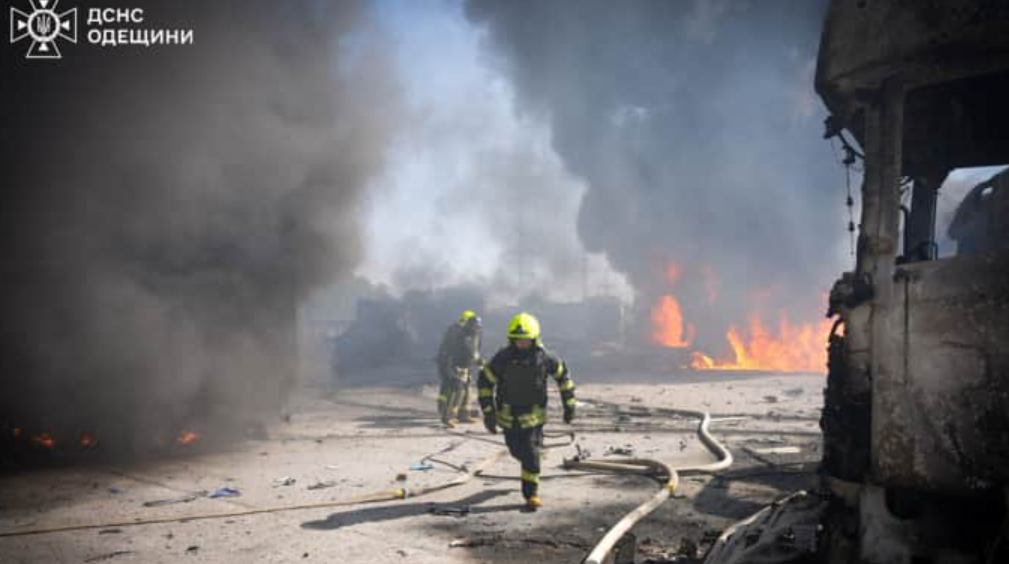 Брутални напади врз Украина: Лансирани 26 крстосувачки ракети и речиси 600 борбени дронови