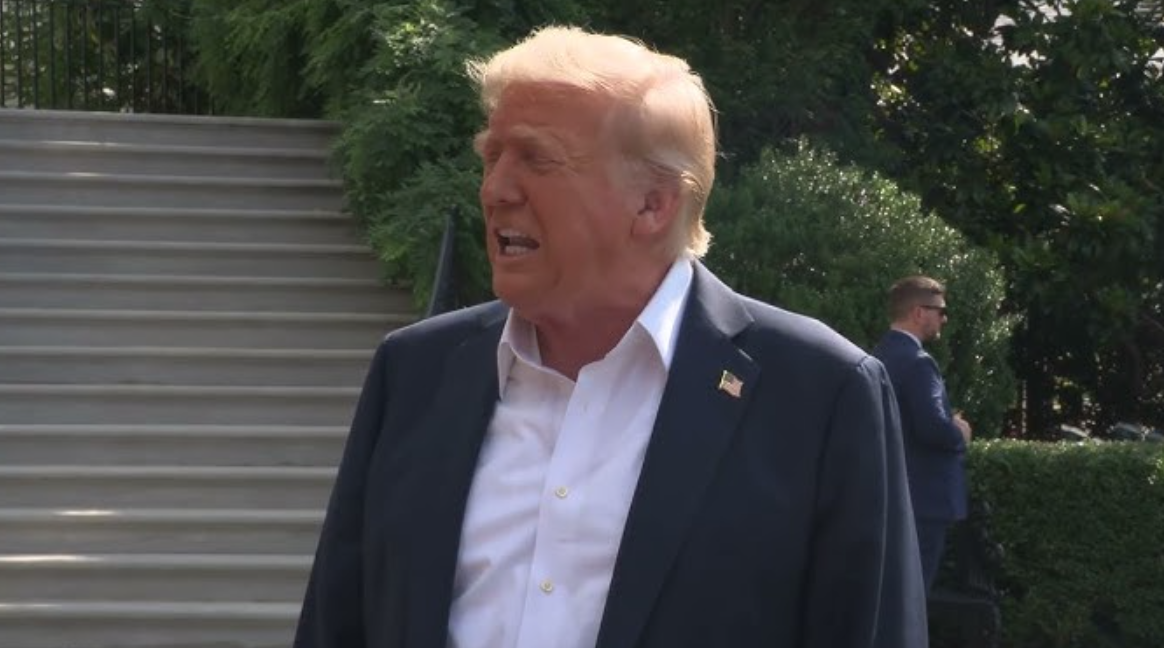 Белата куќа со бизарна објава за претседателот Трамп – погледнете каква фотографија објавија  [ФОТО]