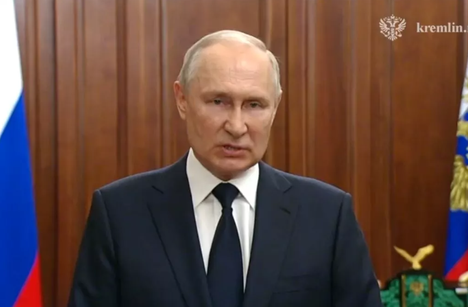 Во Москва владее страв и паника: Падови од прозорци, труења, давења – мистериозните смртни случаи меѓу руската елита