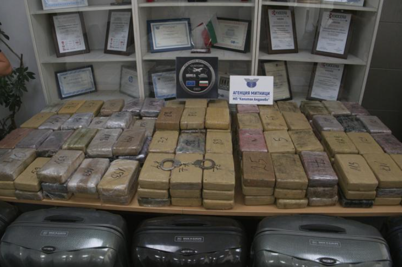 Паднаа над 200 килограми кокаин на бугарската граница со Турција, но и дипломат