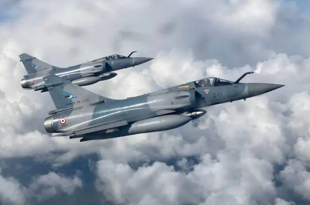 Француски борбен авион „Мираж 2000“ се урна во Украина – откриена причината за падот