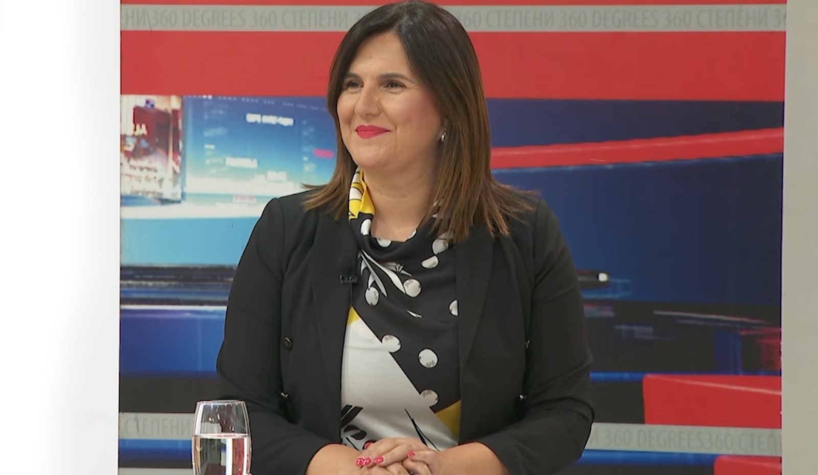 ПРЕТСЕДАТЕЛКАТА НА ДКСК ТАТЈАНА ДИМИТРОВСКА НА ВАТСАП МУ ИСПРАТИЛА ЛОГОВИ НА КОЛЕГА, КОЈ МЕСТО НЕА ПОЛОЖИЛ ИСПИТ ЗА НАЈВИСОКА ДРЖАВНА ТАЈНА