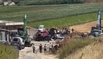 [ВИДЕО] Масовна тепачка и апсење во близина на пожарот во Визбегово