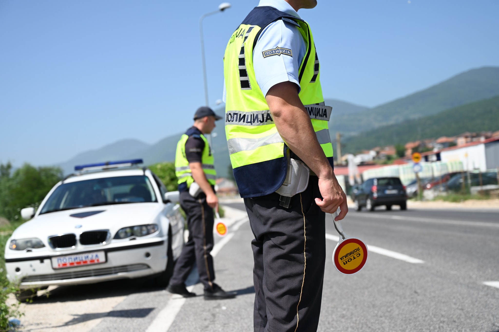 Полицијата во Македонија во изминатиот викенд напишала 1077 казни – еве за што најмногу се казнувало