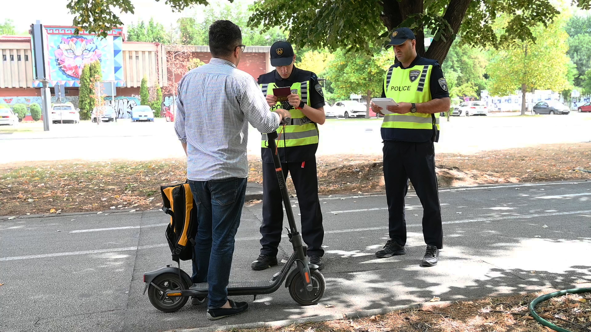 Вчера 698 сообраќајни прекршоци, 46 санкционирани возачи на електрични тротинети