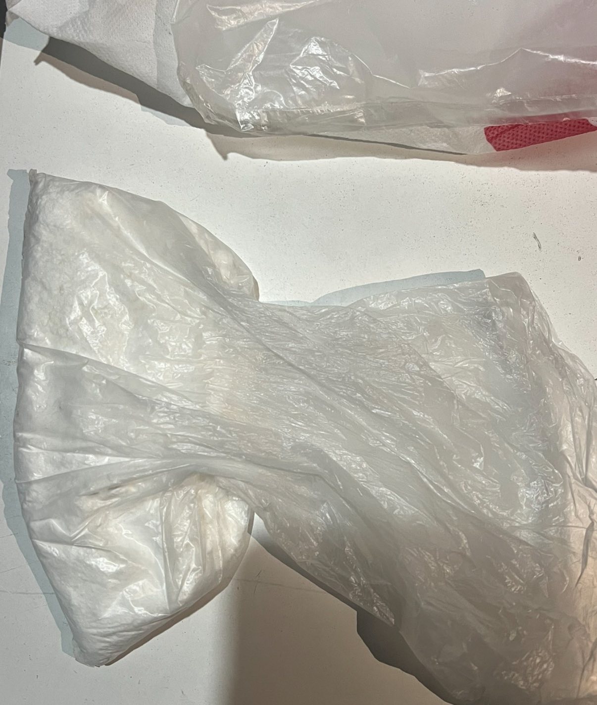 Претрес во Скопје запленети околу 100 грама кокаин