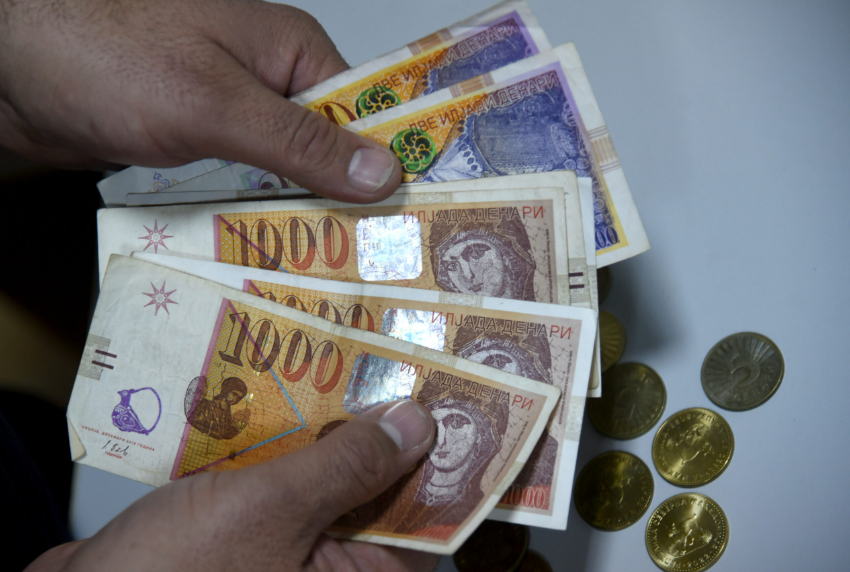 Бројките ќе ве изненадат: Еве на што Македонците трошат најмногу пари