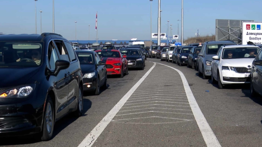 Важни информации за возачите во Македонија: Еве каде се најголемите гужви и колку време се чека за влез и излез од државата