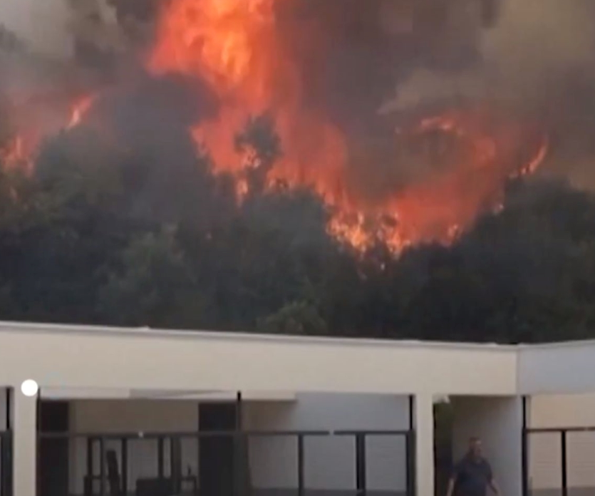 Аптеките делат бесплатни маски, пожарите се уште беснеат: Подгорица под чад, граѓаните излегуваат само кога мораат!