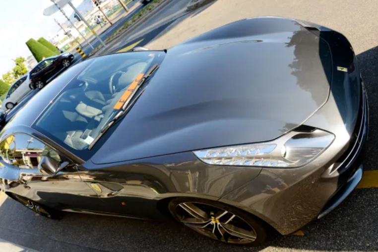 Швајцарски милионер казнет со 95.500 евра за пребрзо возење