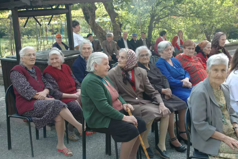 Старост во сиромаштија: Европскиот пензински систем се распаѓа – што ќе се случи со пензионерите?