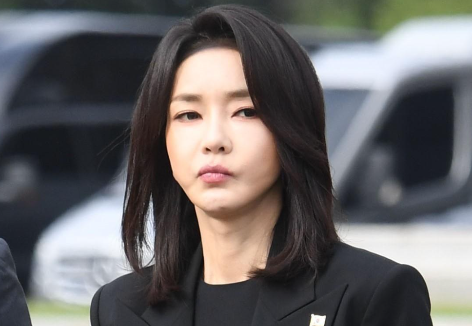 Поранешната прва дама на Јужна Кореја обвинета за примање мито