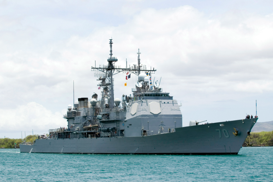 Американски воен брод влегол во Панамскиот канал, растат тензиите со Венецуела