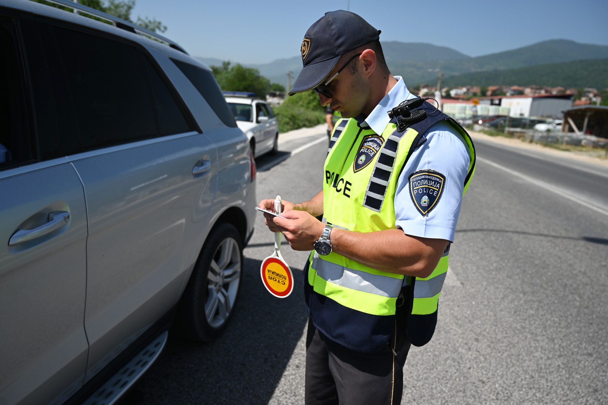 Вчера лишени од слобода деветмина возачи поради безобѕирно управување со возило, санкционирани 540 возачи за брзо возење