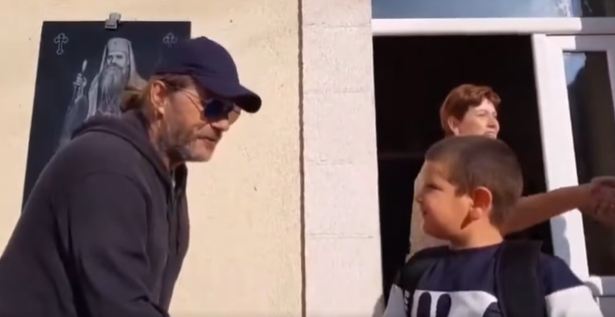 Во Маврови Анови училиштето повторно оживеа – четири првачиња го слушнаа училишното ѕвонче