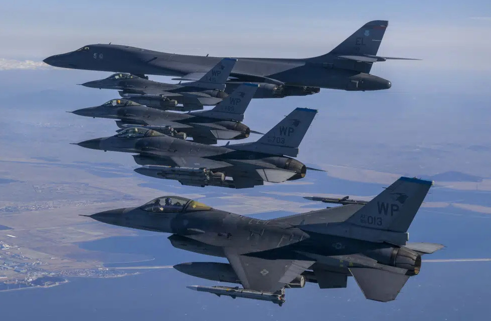 Филипини ја паузираат набавката на американски борбени авиони Ф-16 поради буџетски ограничувања