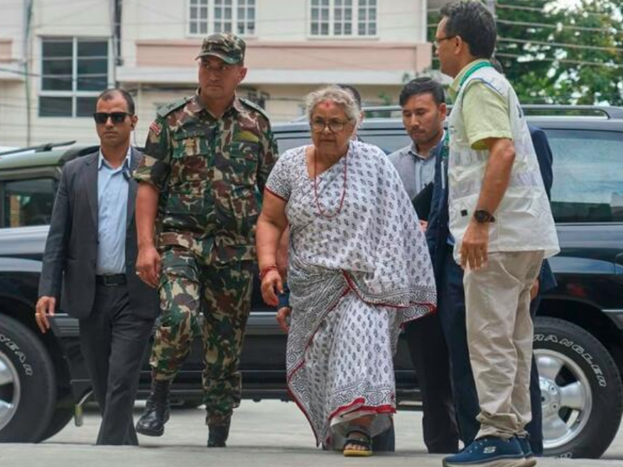 После крвавите нереди, Непал за првпат доби жена премиер