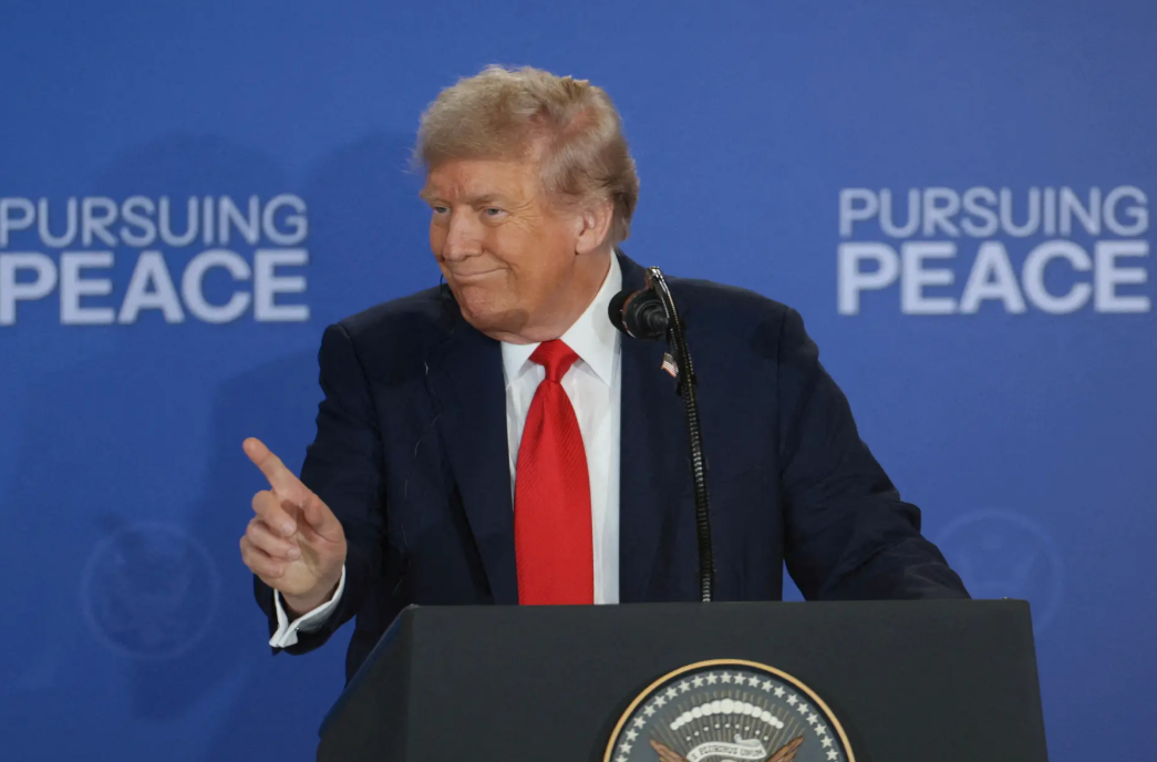 Трамп: Санкции за Русија само ако НАТО сопре со купување на руска нафта