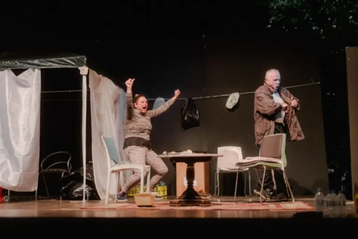 Дејан Пројковски доби Награда за најдобра режија, „Брачно советувалиште“ најдобра претстава на „Гола месечина“