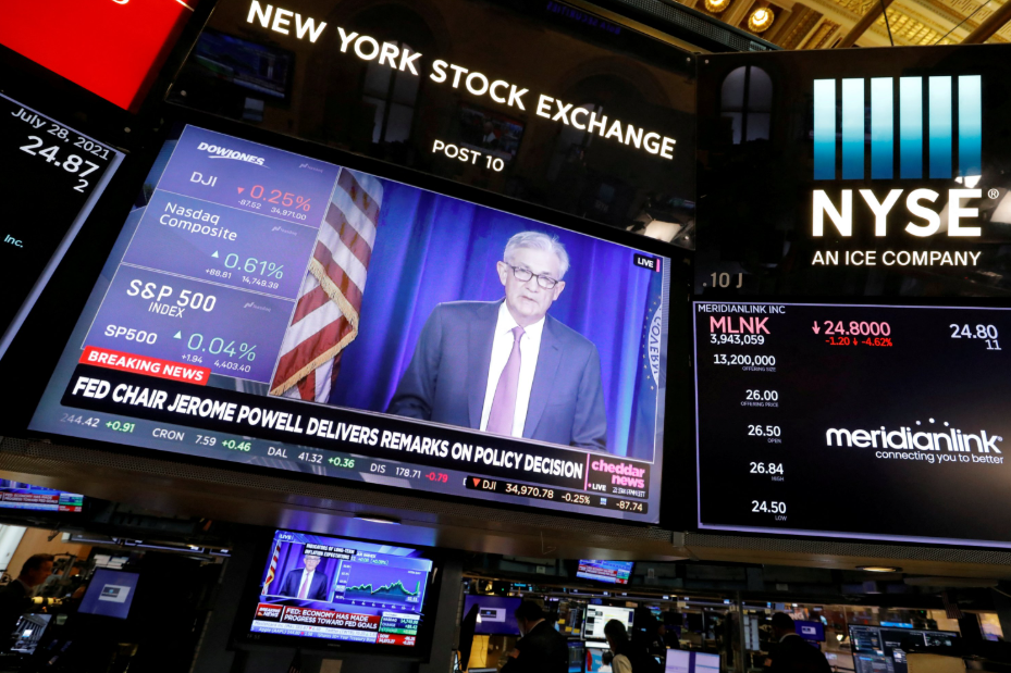 ФЕД ја намали каматната стапка поради слаб пазар на трудот, растот повисок од очекуваниот