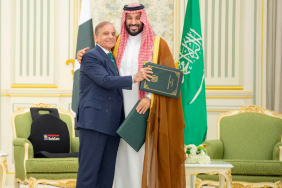 Саудиска Арабија и нуклеарно вооружениот Пакистан потпишаа воен пакт