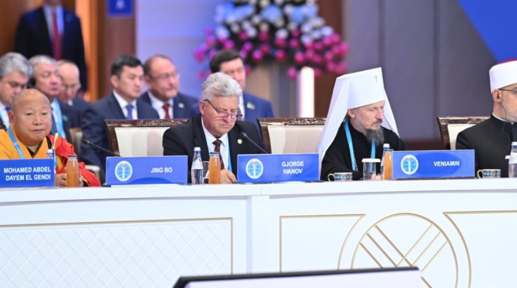 Поранешниот претседател Иванов се обрати на конгрес во Астана: „Технологијата не треба да нè оддалечува од тоа кои сме“