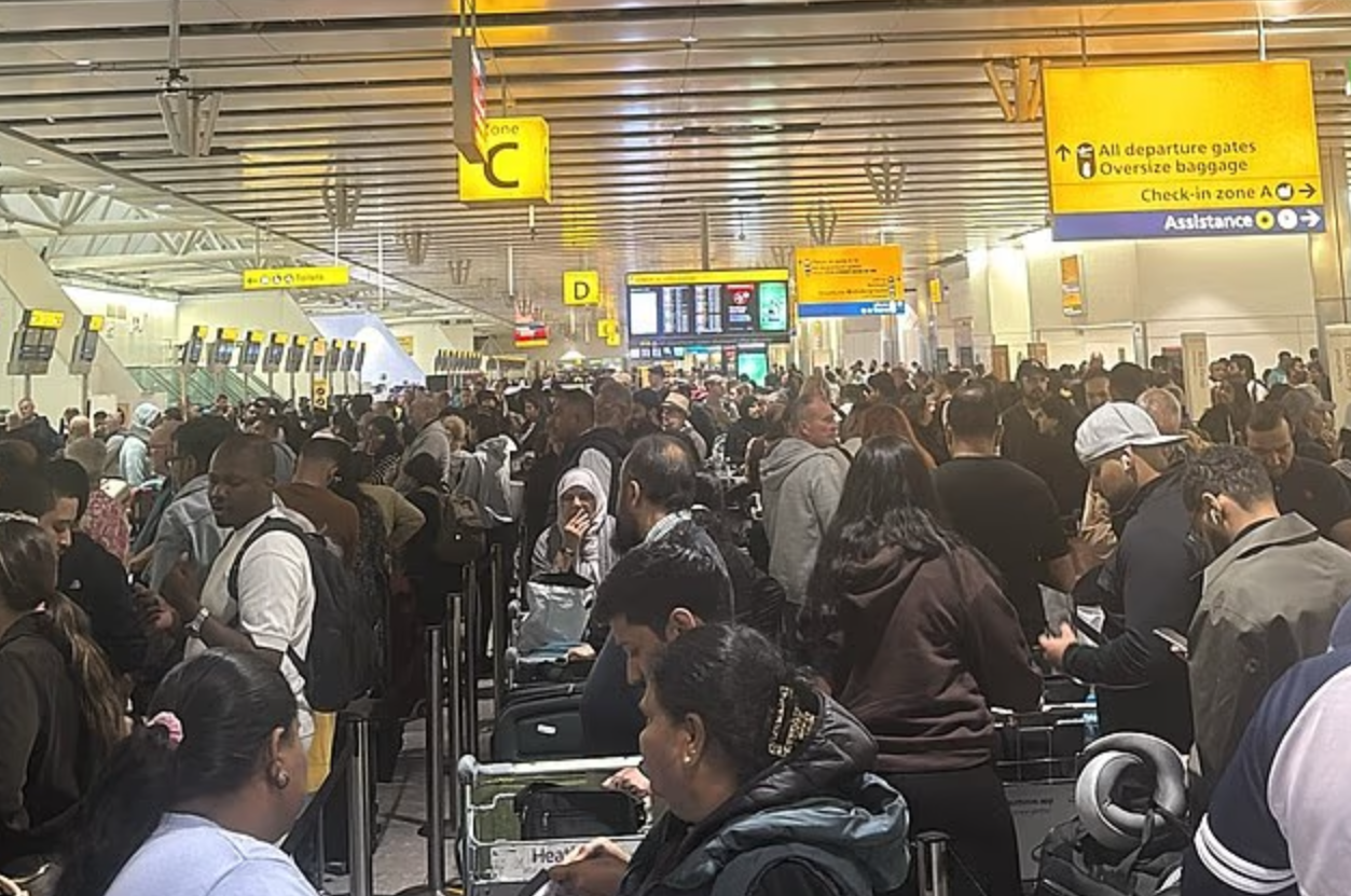 Руски хакери зад хаосот на европските аеродроми?