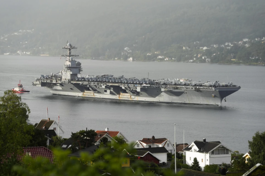 НАТО се подготвува за војна? Најголемиот носач на авиони во Норвешка, дронови ја вознемирија Скандинавија