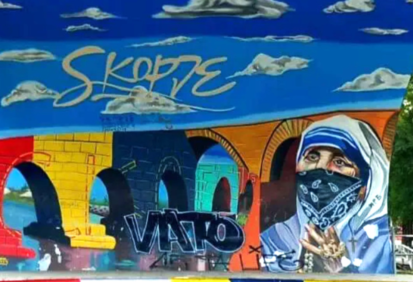 Католичката црква: Навредлив е чинoт со муралот на света Мајка Тереза