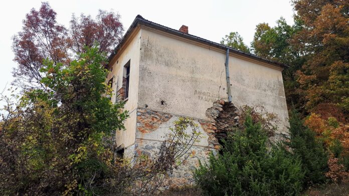 Марш по патеките на македонското образование: Одбележување на 82 години од првото училиште на македонски јазик