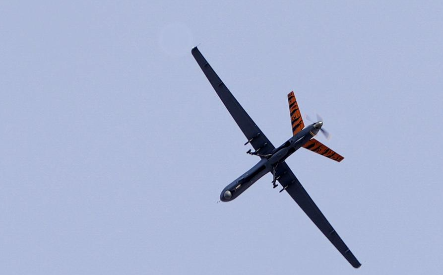 Германија во шок: Забележани роеви дронови – меѓу нив и „матичен дрон“