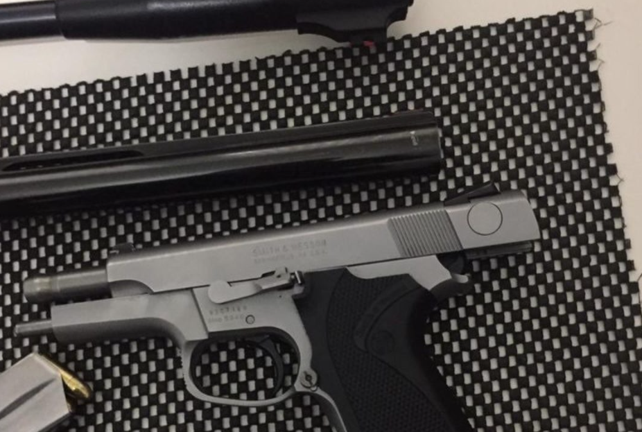 Претрес во Кичево, пронајдени оружје и муниција, лишено од слобода едно лице