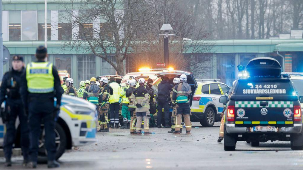 Шокантно пукање во Шведска: шест тинејџери повредени, напаѓачот 14-годишно дете