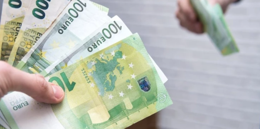 Пристигнуваат пари за 4 хороскопски знаци: Еве кој го очекува подобрување до 11 октомври