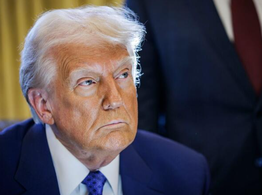 Трамп за Грета Тунберг: „Треба да посети доктор“