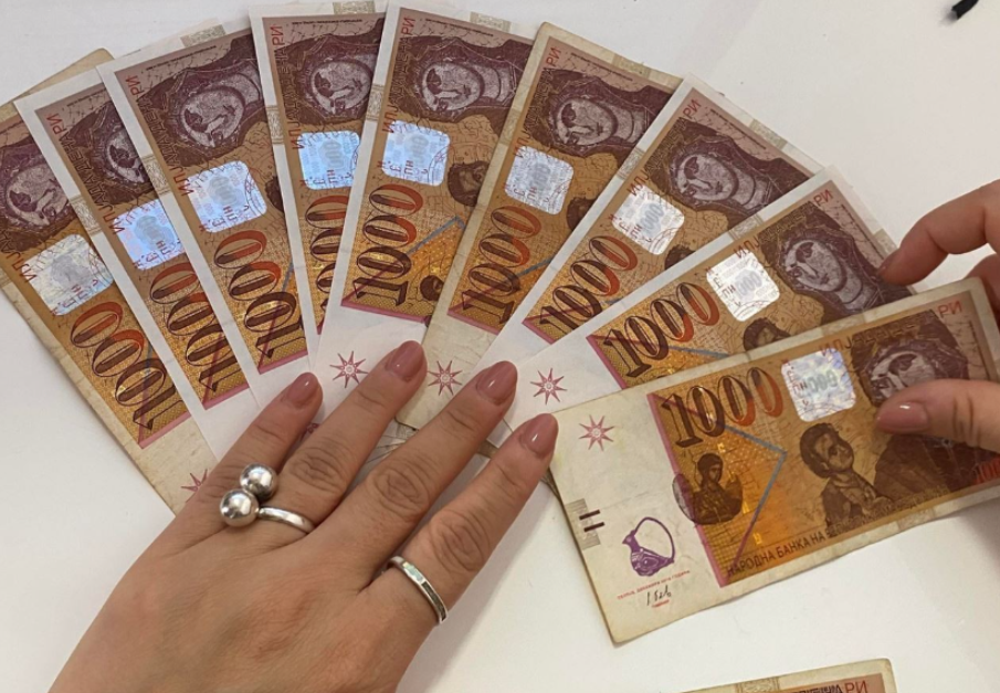 Најбогатиот хороскопски знак во октомври: Ѕвездите му носат пари и стабилен извор на заработка