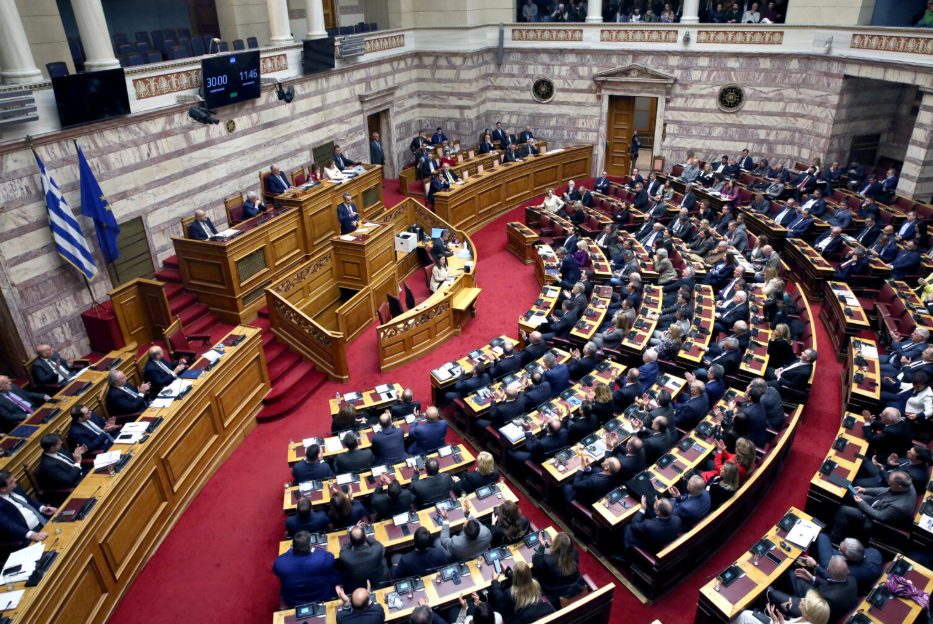 Грција воведува 13-часовно работно време – прва земја во ЕУ со ваков закон